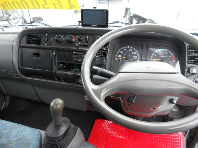 Mitsubishi Fuso Canter Guts 10