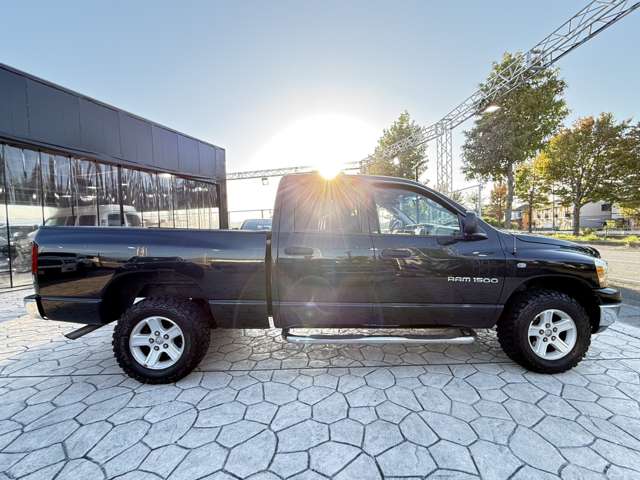 Dodge Ram 3