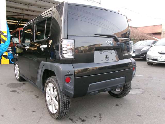 Daihatsu Taft 12
