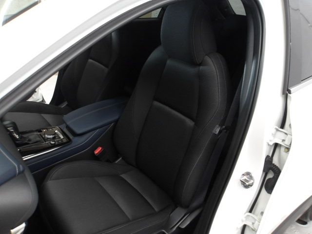 Mazda CX-30 9