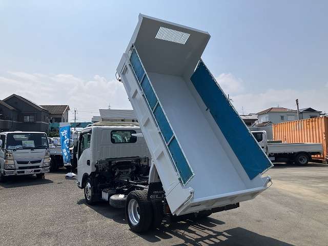 Isuzu Elf 6