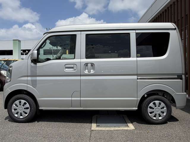 Mitsubishi Minicab Van 11