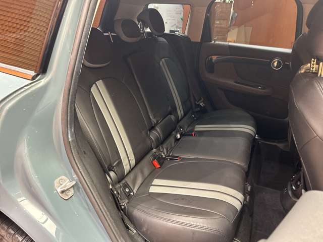 MINI Crossover 8