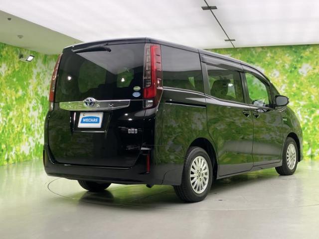 Toyota Noah 6