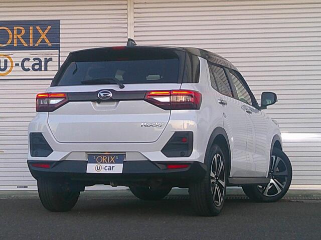 Daihatsu Rocky 3