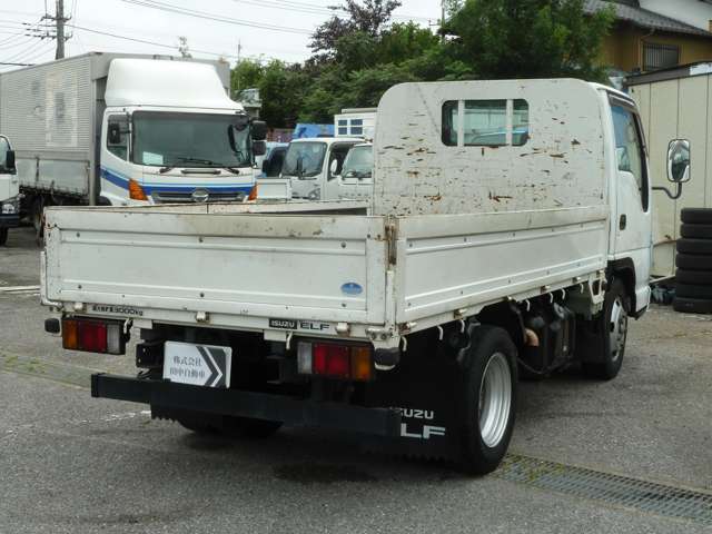 Isuzu Elf 4