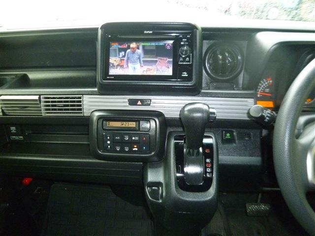 Honda N-VAN 9