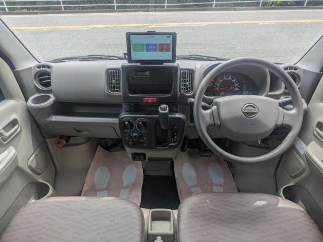 Nissan NV100 Clipper 11
