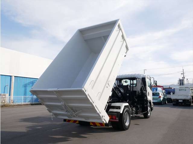 Isuzu Forward 12