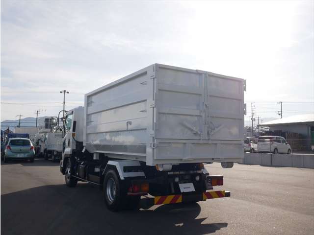 Isuzu Forward 9