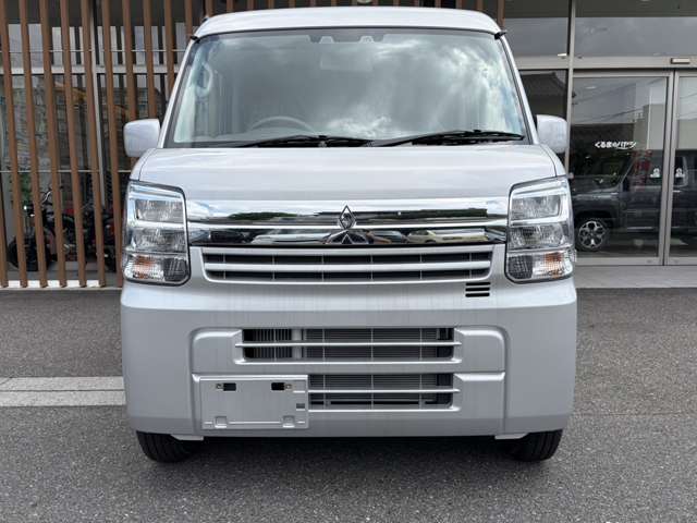 Mitsubishi Minicab Van 10