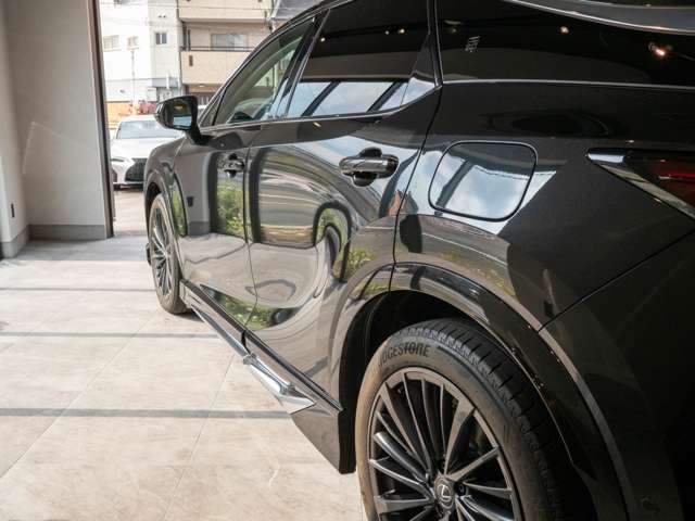 Lexus RX 9