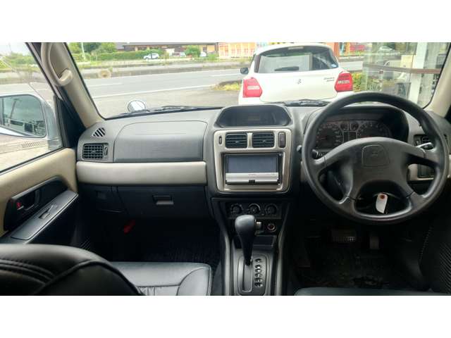 Mitsubishi Pajero iO 10