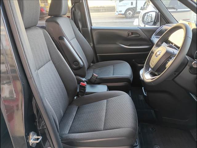 Toyota Voxy 5