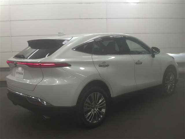 Toyota Harrier 3