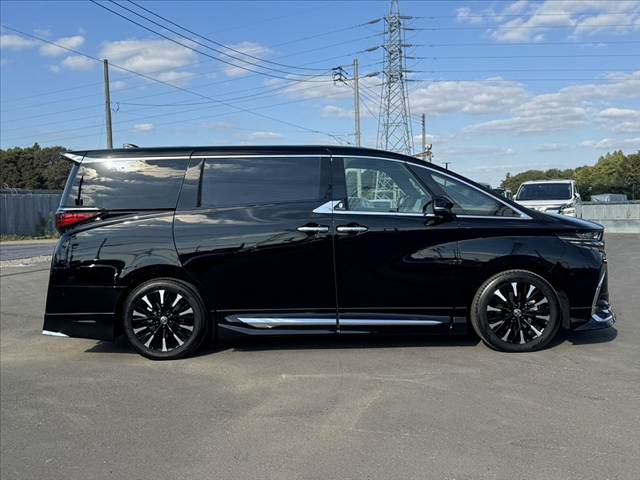 Toyota Alphard 12