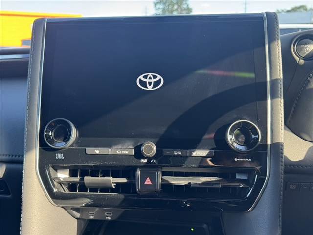 Toyota Alphard 3
