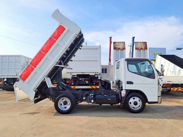Mitsubishi Fuso Canter 9