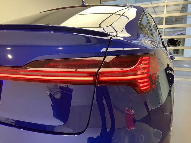 Audi Q8 Sportback e-tron 12