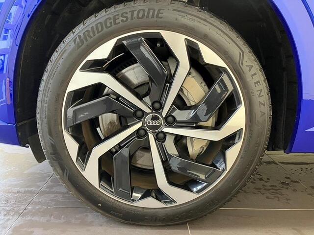 Audi Q8 Sportback e-tron 6