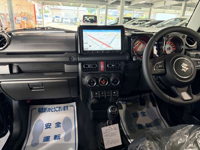 Suzuki Jimny Sierra 4