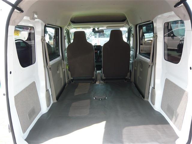 Nissan NV100 Clipper 11