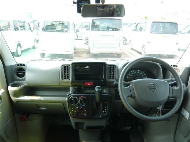 Nissan NV100 Clipper 4