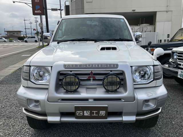 Mitsubishi Pajero 2