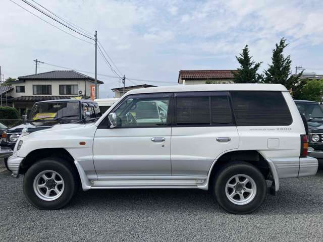 Mitsubishi Pajero 9