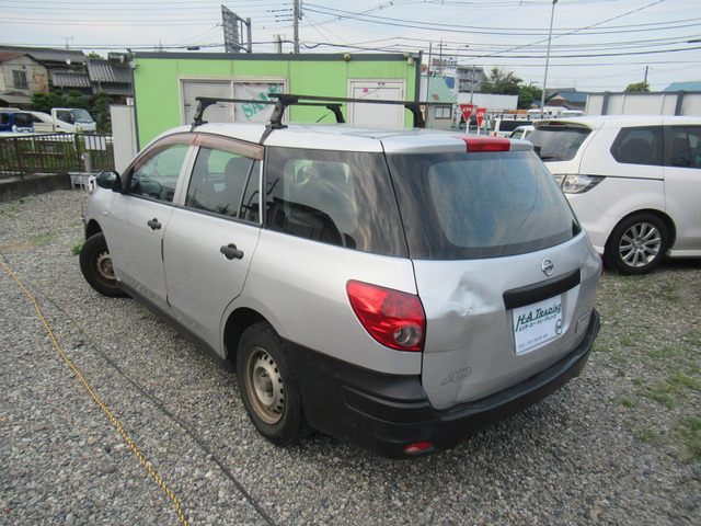 Nissan AD 10