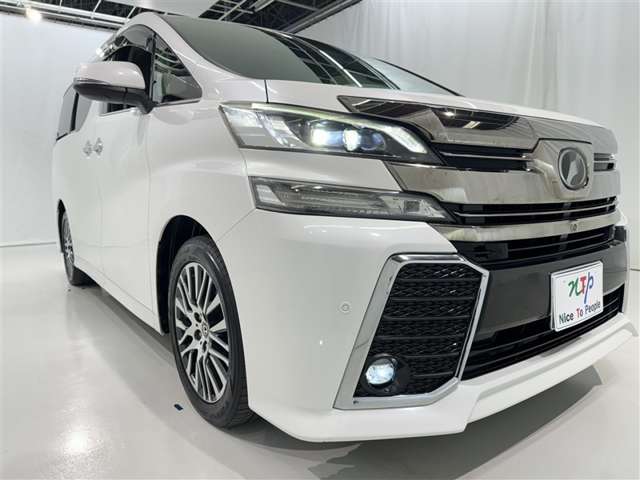 Toyota Vellfire 8