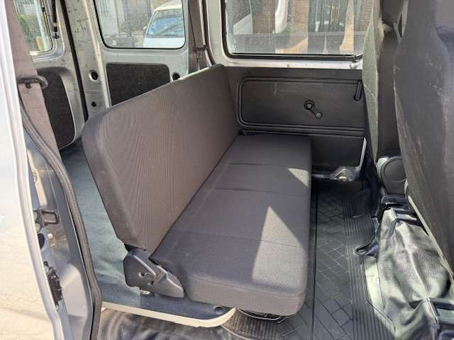 Daihatsu Hijet Cargo 12