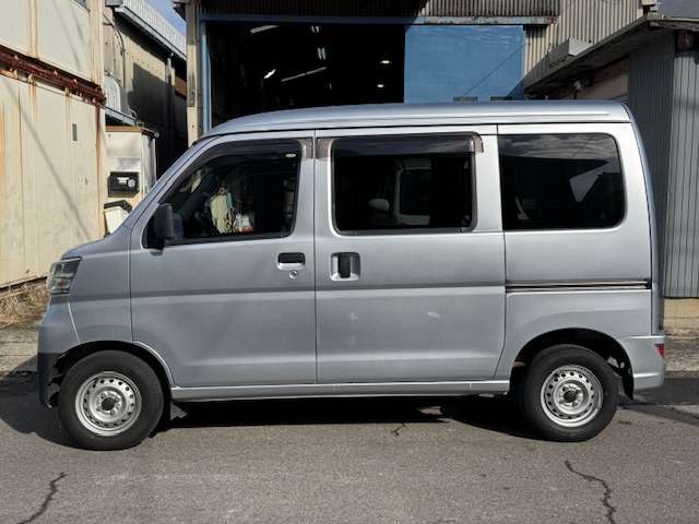 Daihatsu Hijet Cargo 5