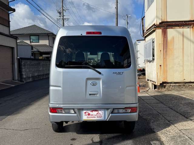 Daihatsu Hijet Cargo 7