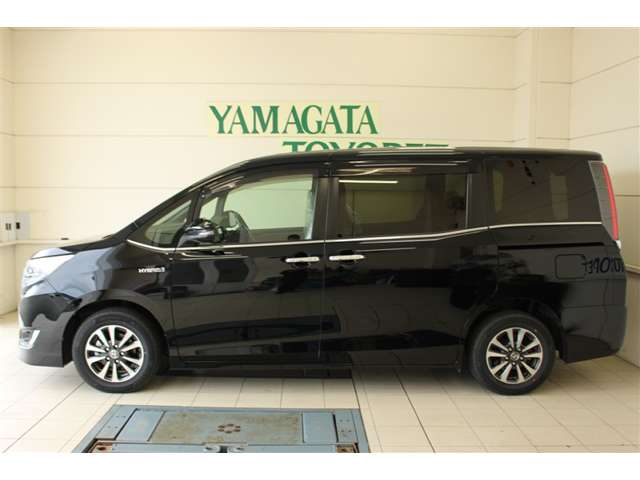 Toyota Esquire 2