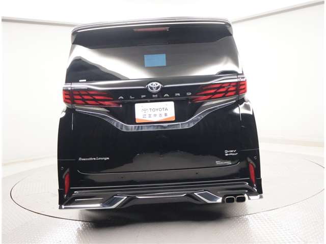 Toyota Alphard 4