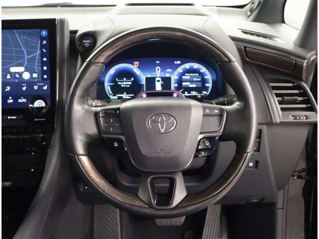 Toyota Alphard 6