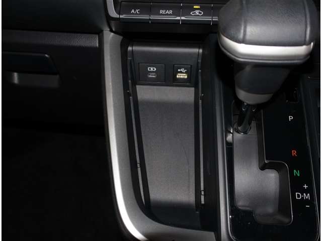 Toyota Voxy 12