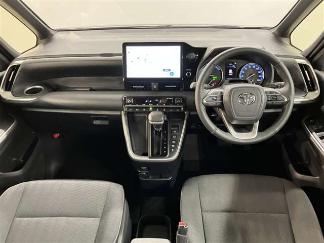 Toyota Voxy 6