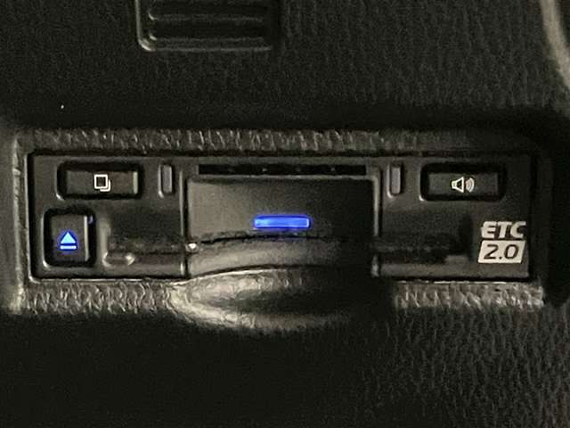 Toyota Voxy 10