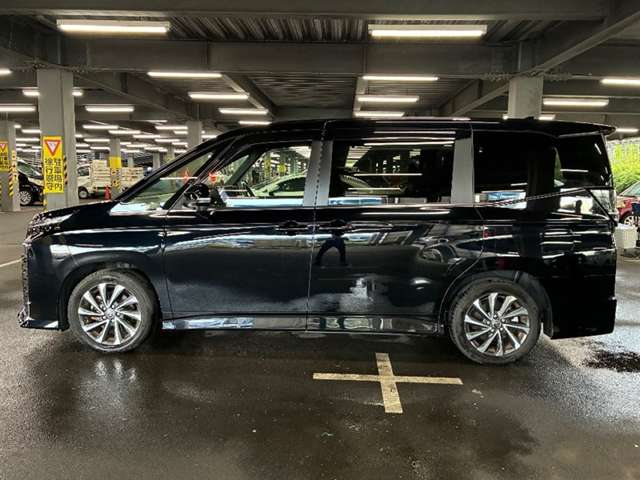 Toyota Voxy 8