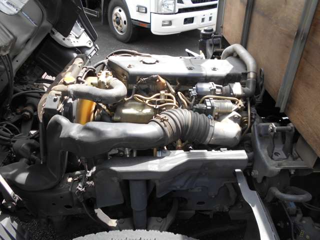 Isuzu Elf 12