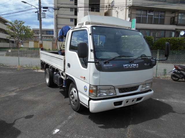 Isuzu Elf 4