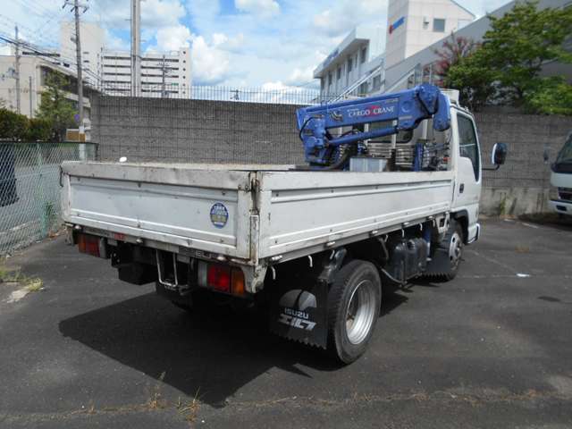 Isuzu Elf 6