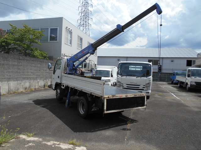 Isuzu Elf 7