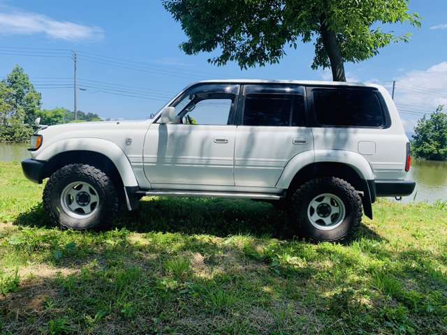 Toyota Land Cruiser 80 2