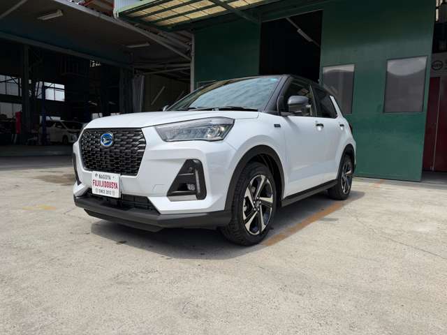 Daihatsu Rocky 11