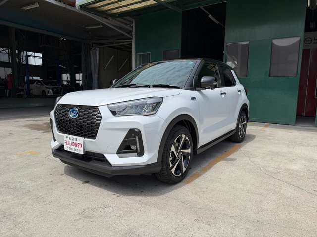 Daihatsu Rocky 12