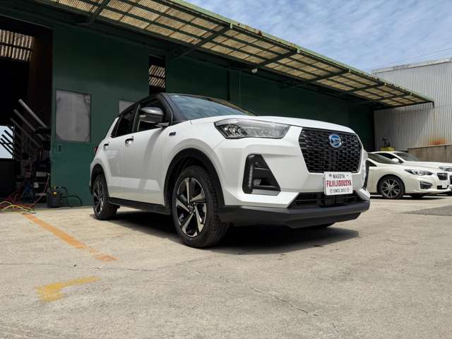 Daihatsu Rocky 5