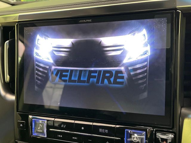 Toyota Vellfire 4